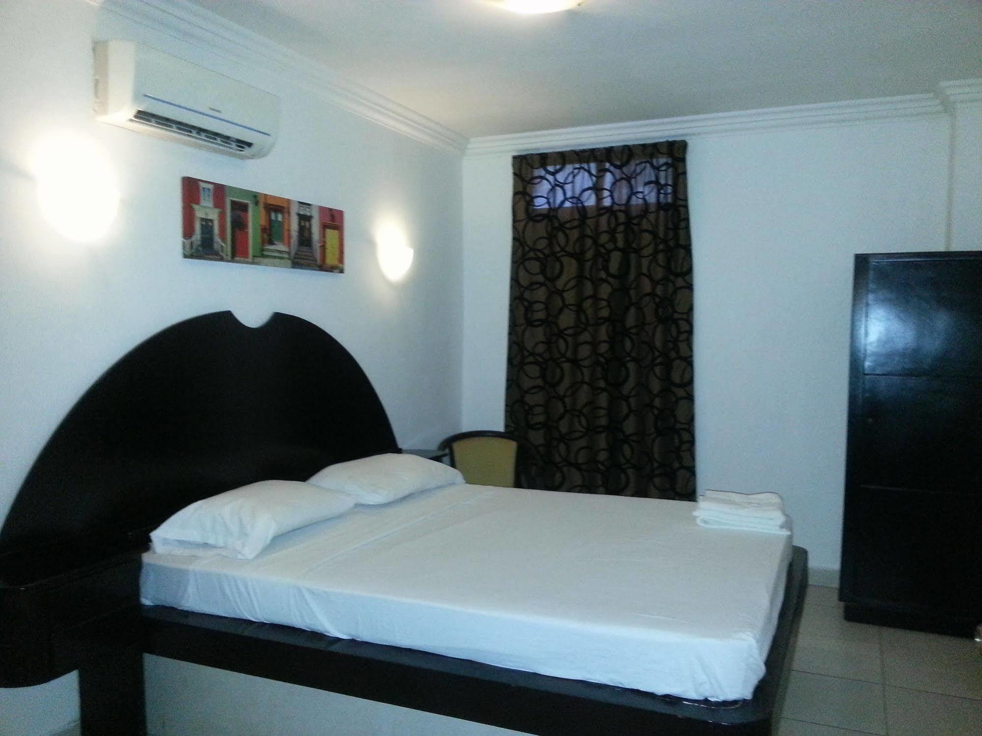 Hotel Pension Corona Panama Stadt Exterior foto